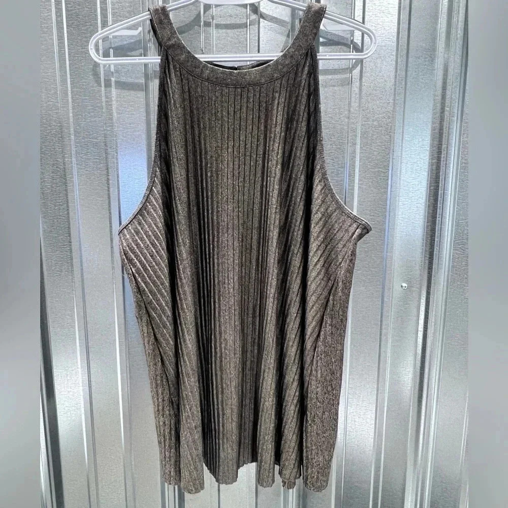 Torrid Sleeveless Ribbed Keyhole Brown Bronze Size 2x XL Blouse‎ Party Office